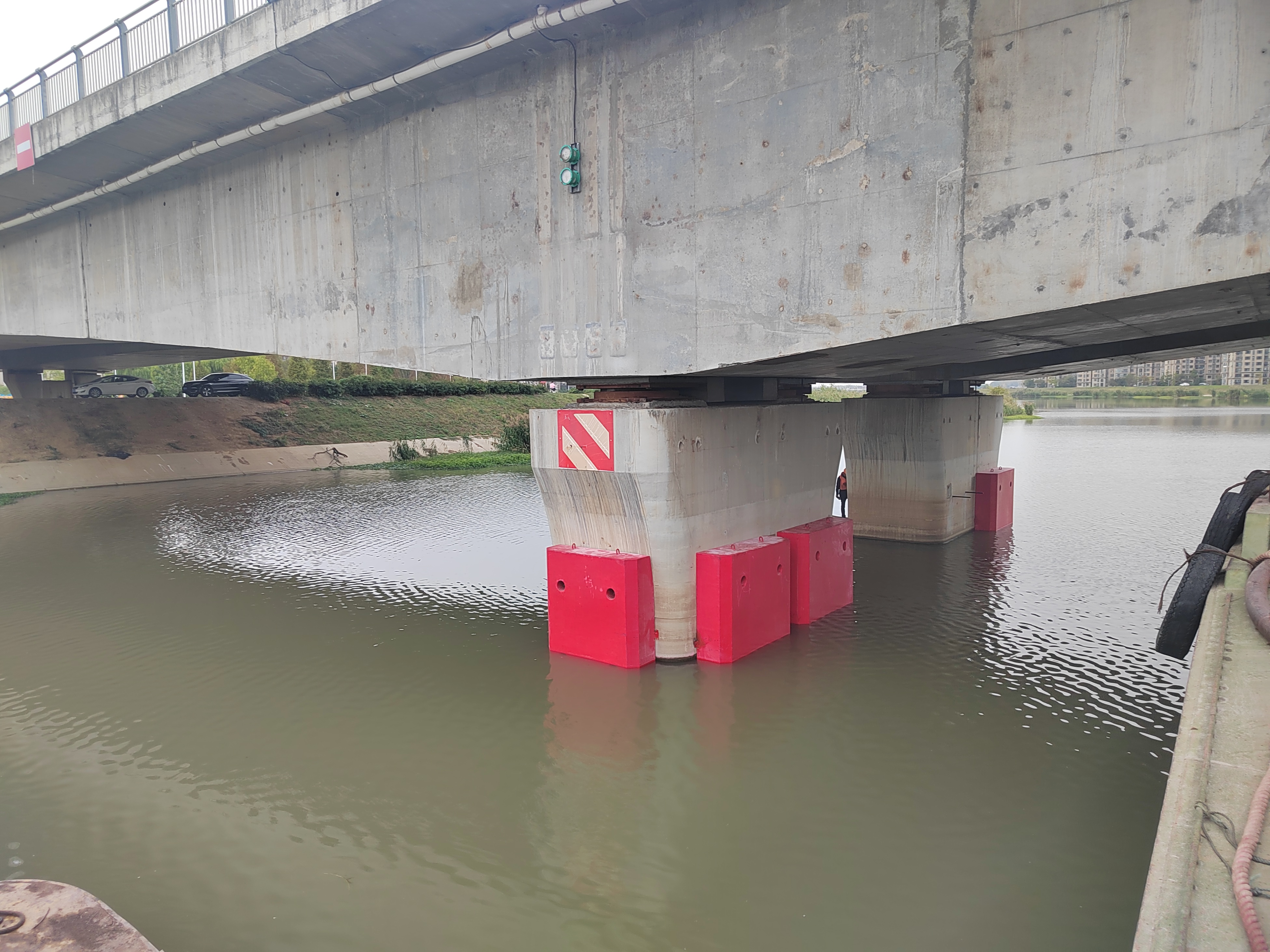 固定式桥墩防撞设施