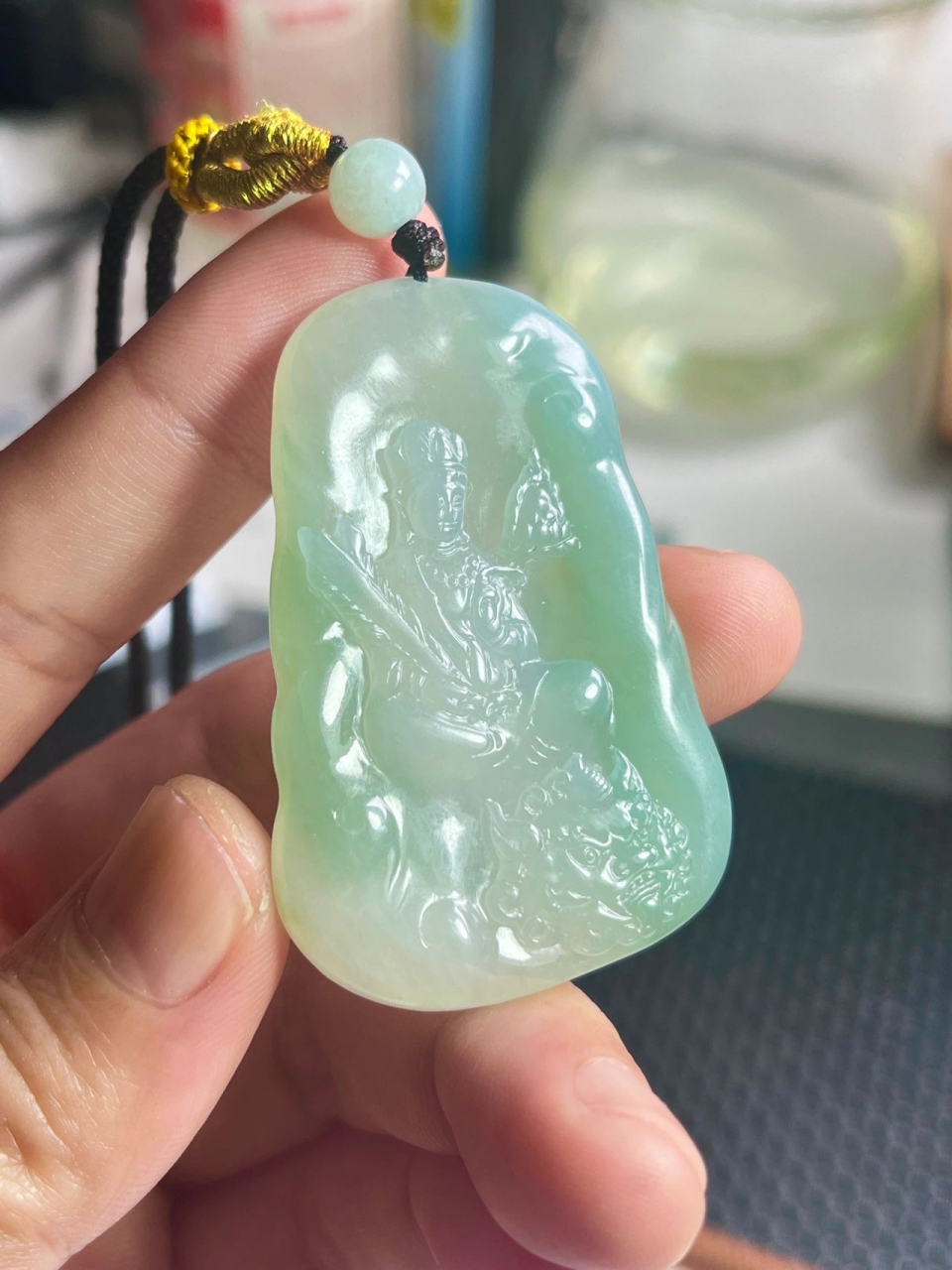 天然翡翠,人物牌子挂件,也许某个与你有缘.