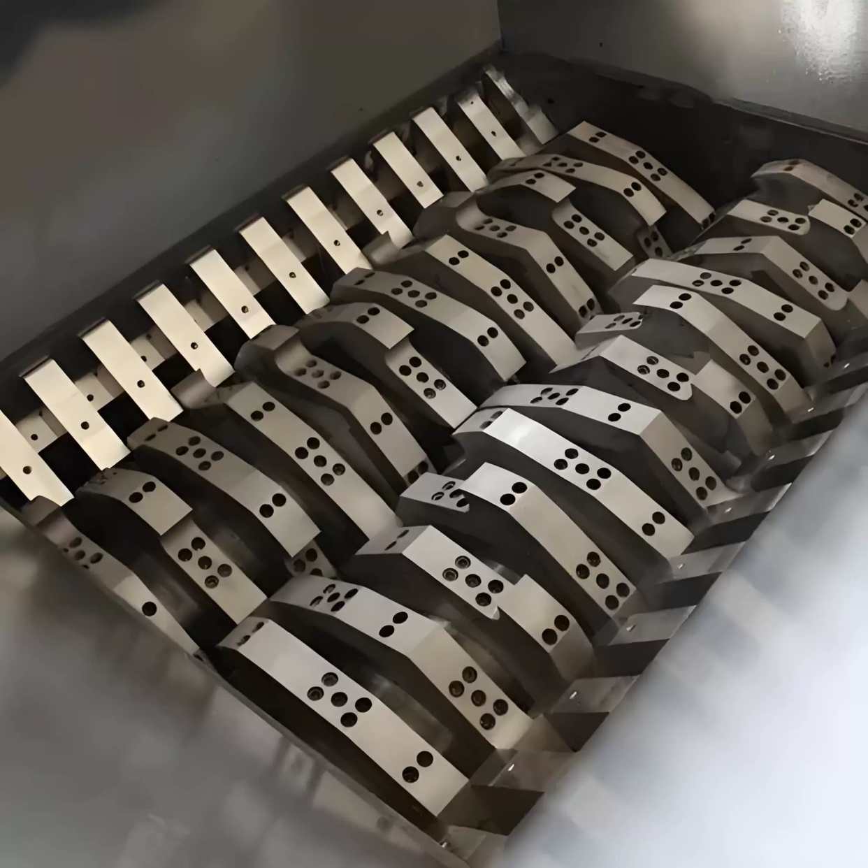 中德单轴双轴撕碎机粉碎机研磨机进口刀片耐磨耐用