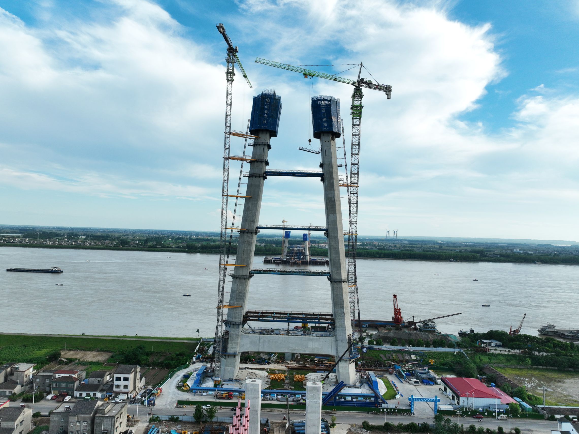 湖北枝江长江大桥建设顺利推进