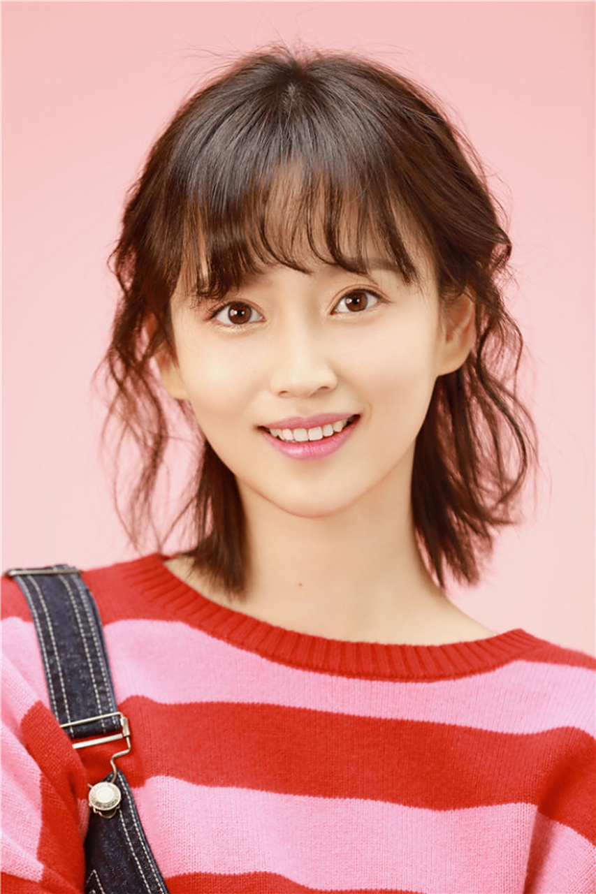 虞朗,1994年1月5日出生于浙江省杭州市,中国内地女演员,毕业于上海