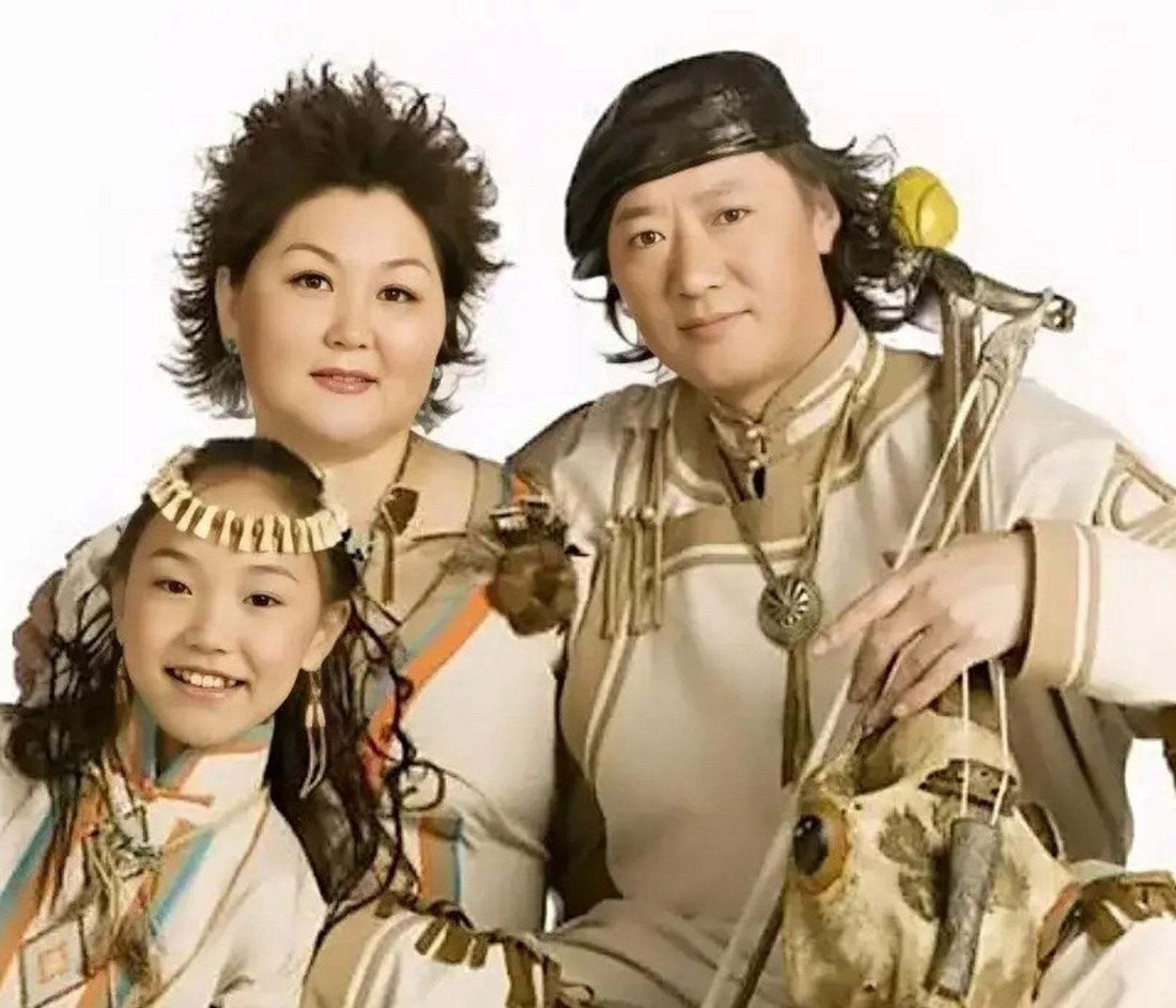 "吉祥三宝"诺尔曼结婚啦.