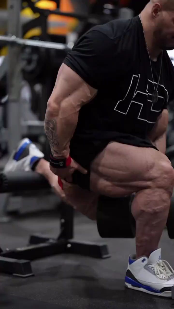 健美冠军尼克沃克最新腿部训练#见人不如健身