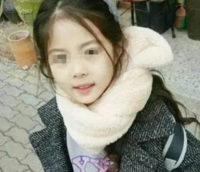 回顾:辽宁女孩随大人参加婚礼,失踪整整2天,发现其被塞进炕洞