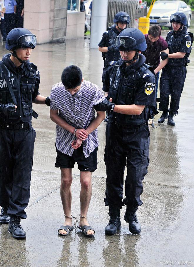 回顾:02年辽宁黑社会夫妇被焚尸,警方抽丝剥茧,将凶手绳之以法