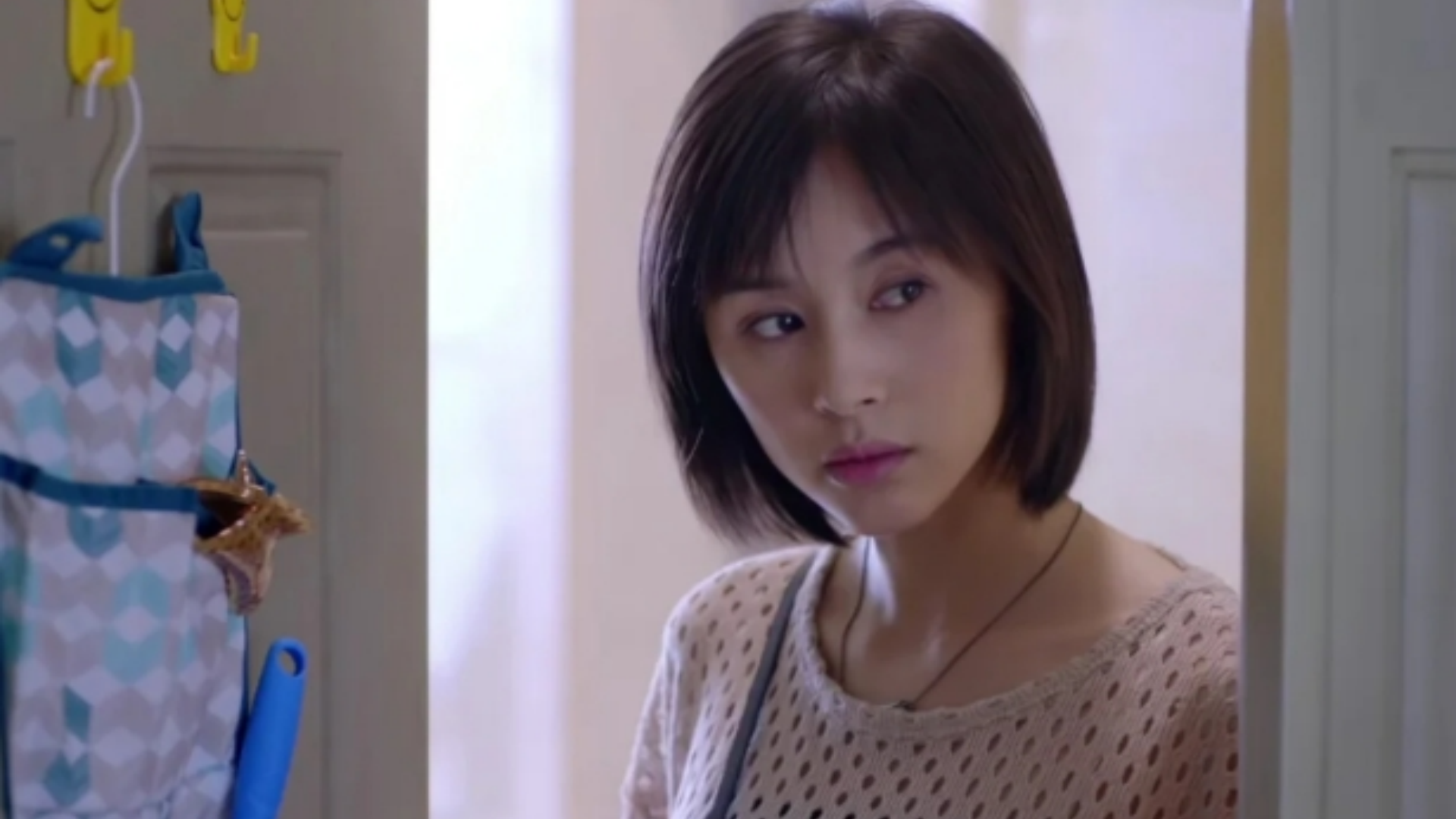 曲筱绡爱上谭宗明,屡屡出手帮助安迪,谭宗明心动,开启追妻路