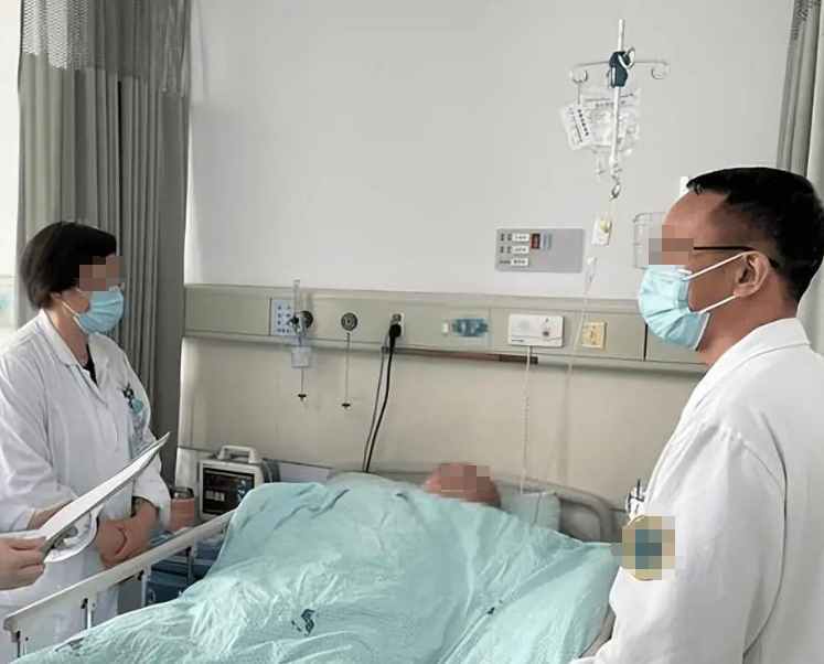 45岁男子头痛呕吐入院,得知病因,医生:吃氨氯地平存在2个误区