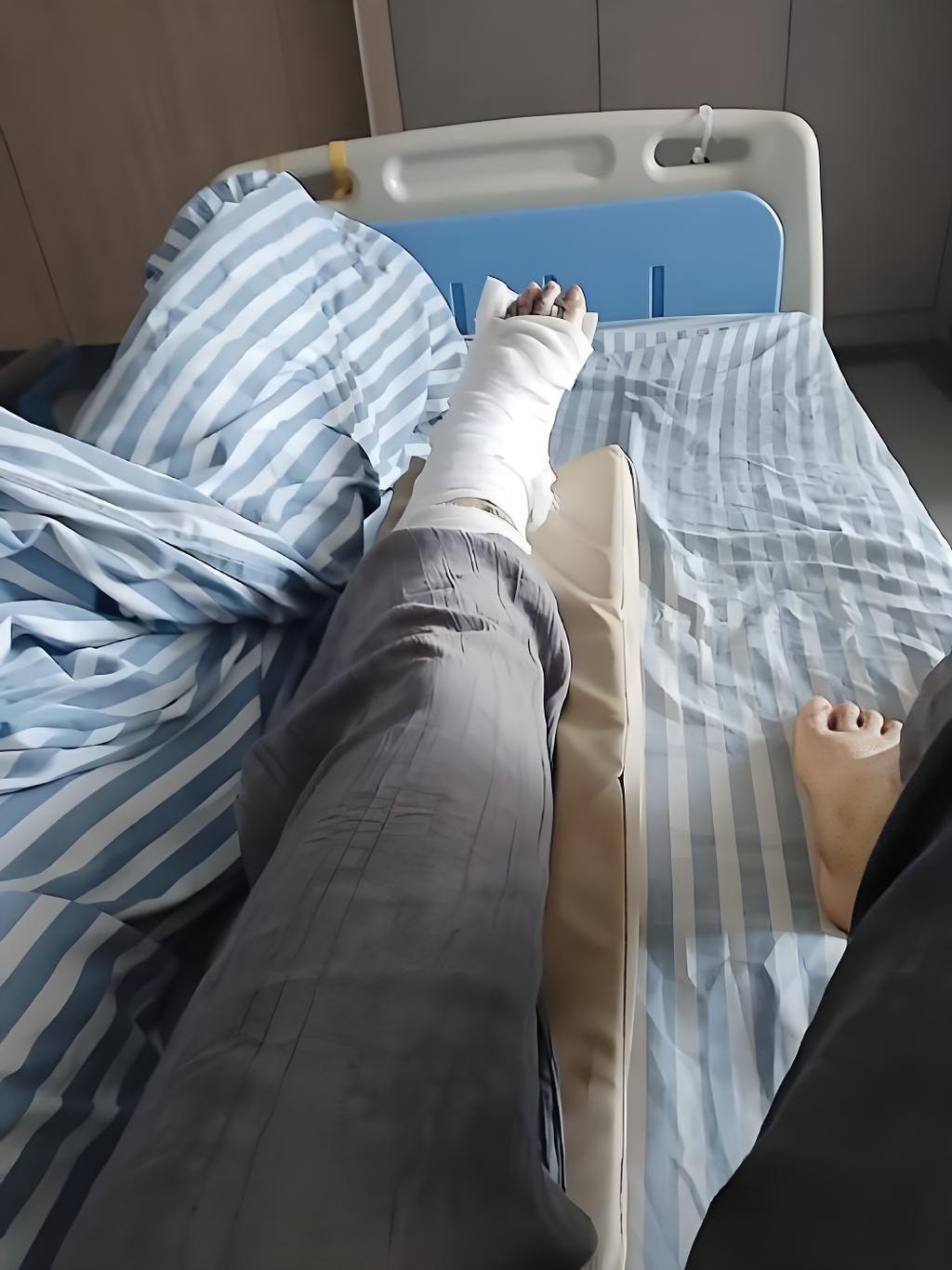 妻子和男闺蜜露营摔断腿,竟让我拿30万救她,我:大夫给她锯掉吧