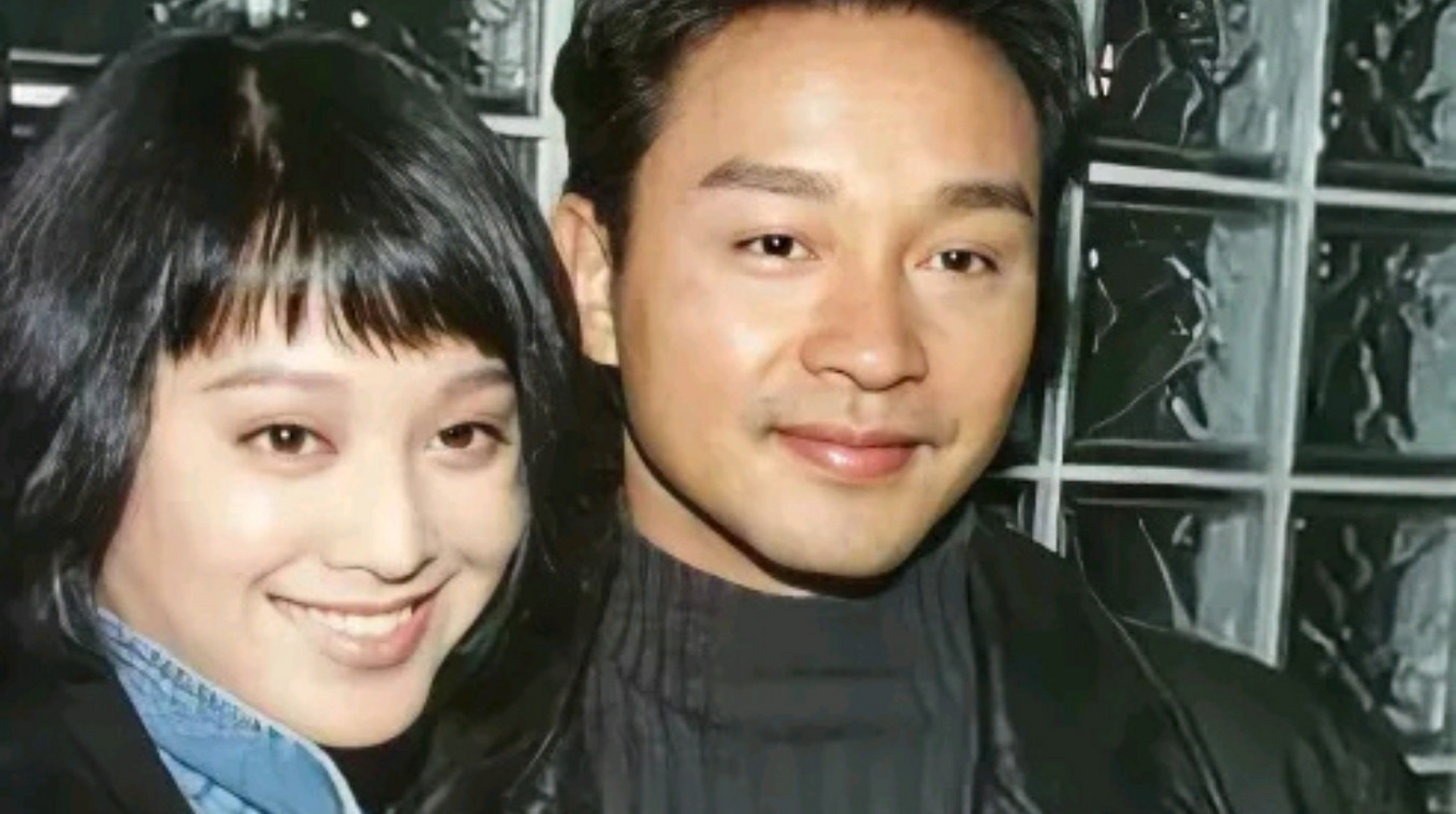 1995年,张国荣和宁静拍摄《新上海滩》,戏中两人有一场鸳鸯浴,宁静