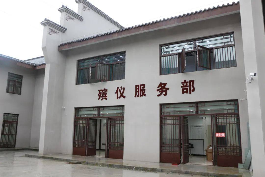 故事:殡仪馆烧尸人:一具遗体最少卖八千块,年轻的卖得更贵