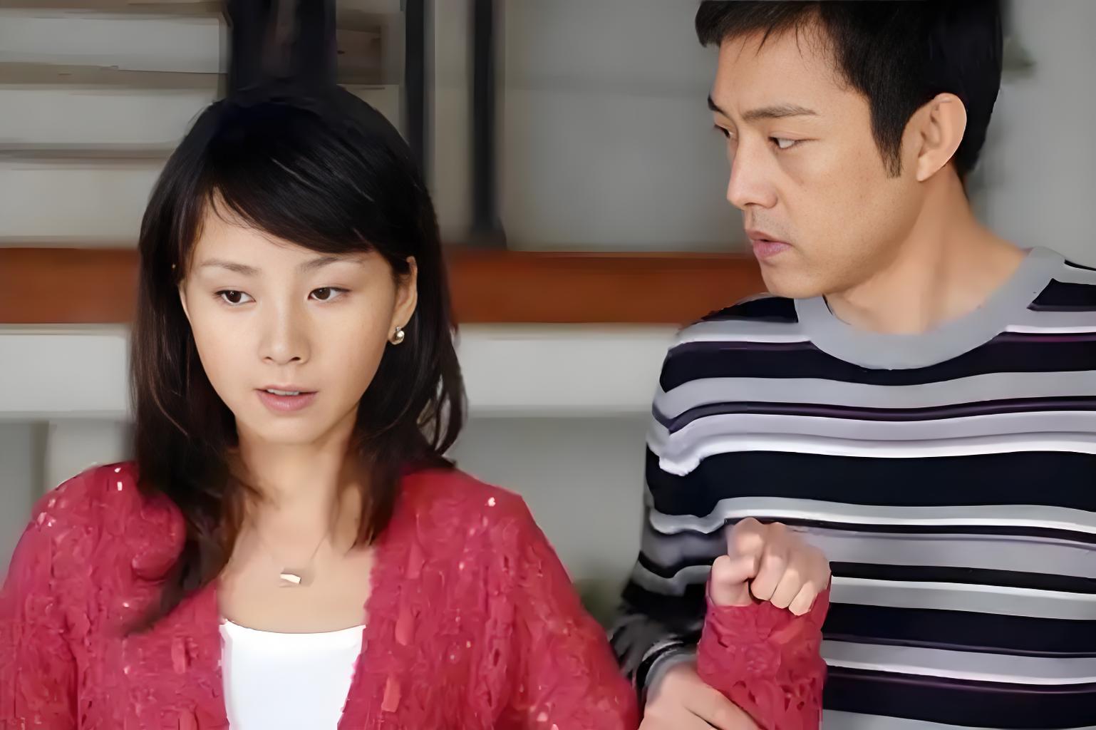 饭桌上我被公公扇耳光,丈夫连夜卖房,直接带我回娘家当上门女婿