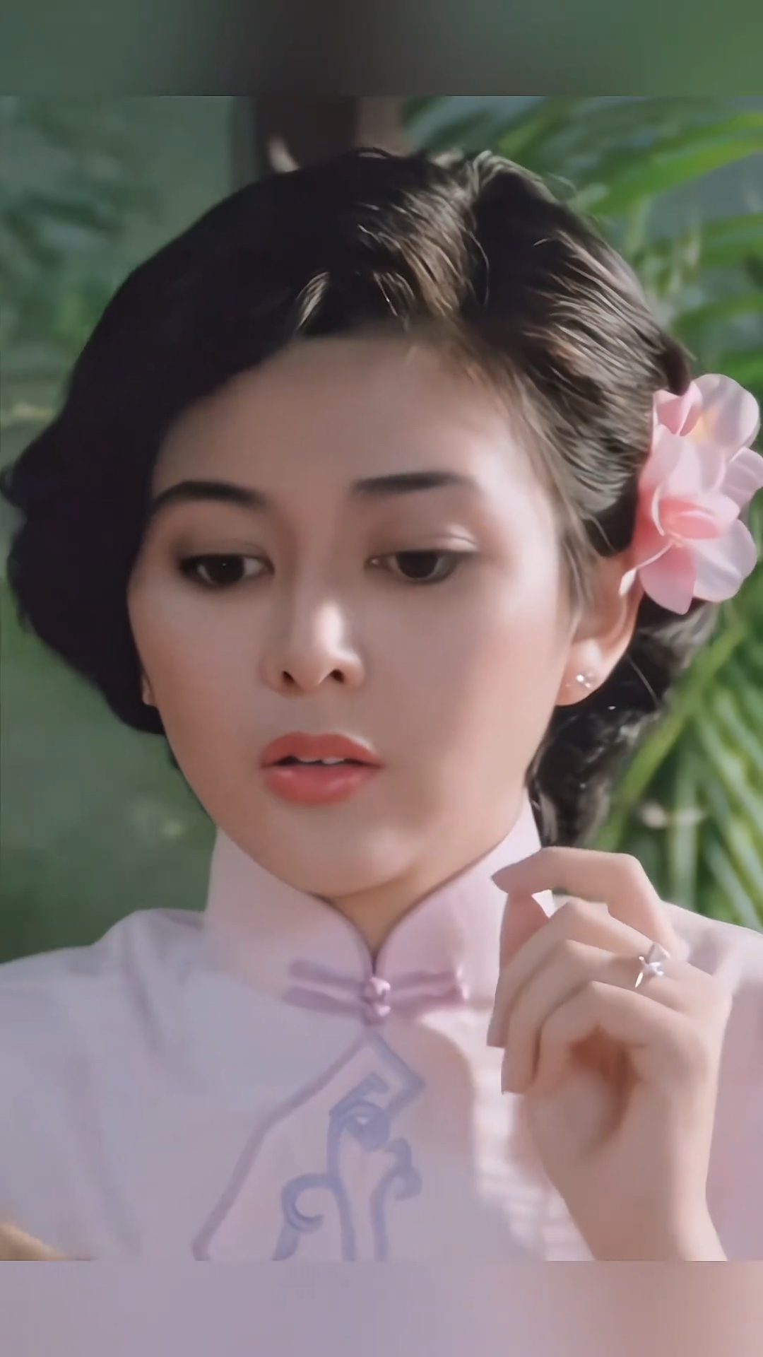 关之琳:从香江美人到传奇女性,她的人生比电影更精彩!