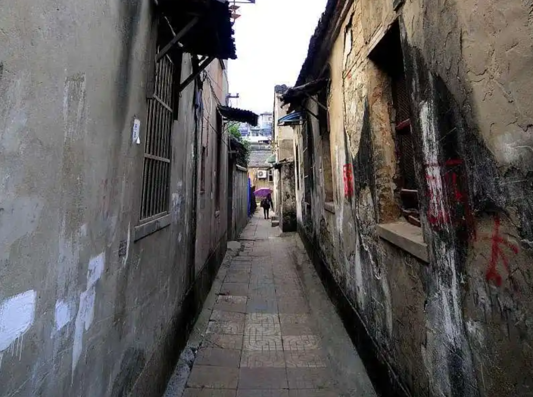 虚构:中国十大邪地之扬州无灯巷,三百年没亮过灯,换一次爆一次