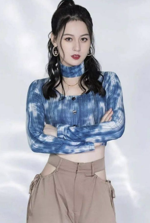 中国网红歌手唐艺:靠着抖音一步步成长,前婆婆称她是"好儿媳"