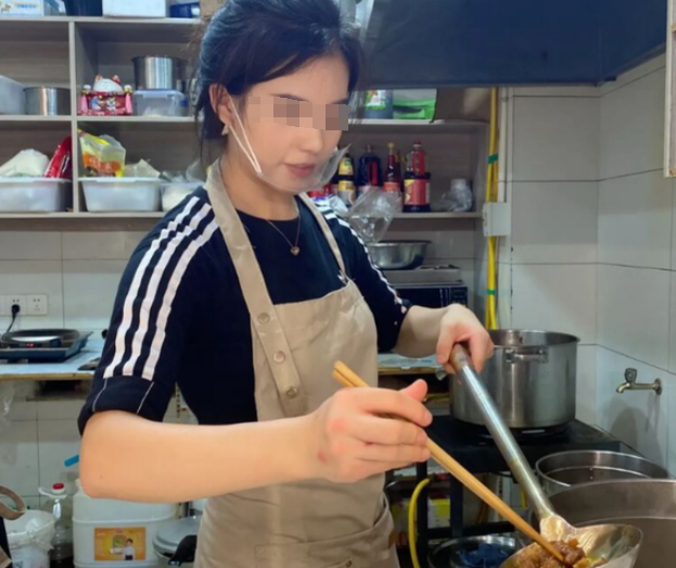 2009年,陕西牛大碗人肉案王琦被执行死刑,临刑前哭着抽完2根烟