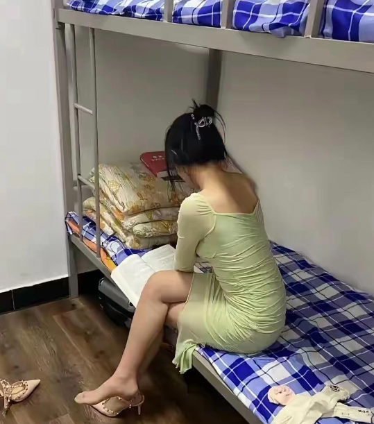 90年代东莞往事:5对工地夫妻住同一间宿舍