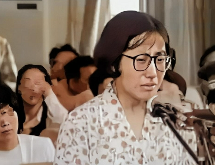 回顾:杨玉霞案:报复心作祟,当街对情人妻女泼硫酸致其毁容