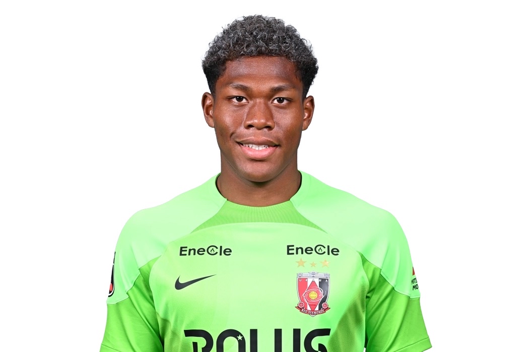 曼联引进日本门神铃木彩艳,重塑球队防线