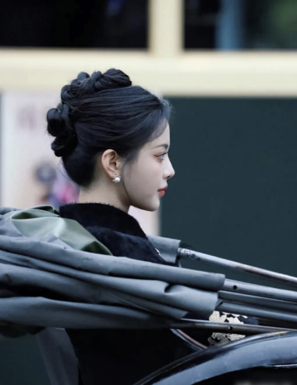 杨超越民国风造型,清冷气质,适配度好高!