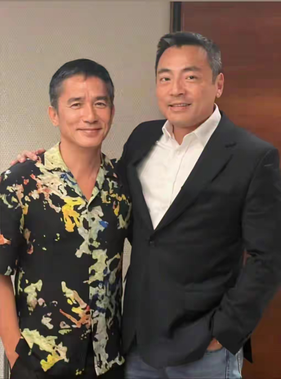 梁朝伟回港和朋友聚餐  香港知名名媛林静怡晒出与梁朝伟聚会的照片