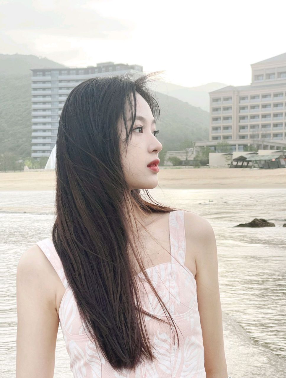 长发美女骆诗琪,海边唯美写真