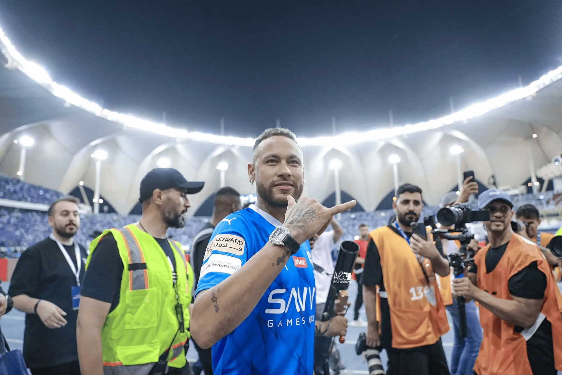 利雅得新月主帅:内马尔受伤了,要到9月中旬才能出场比赛!