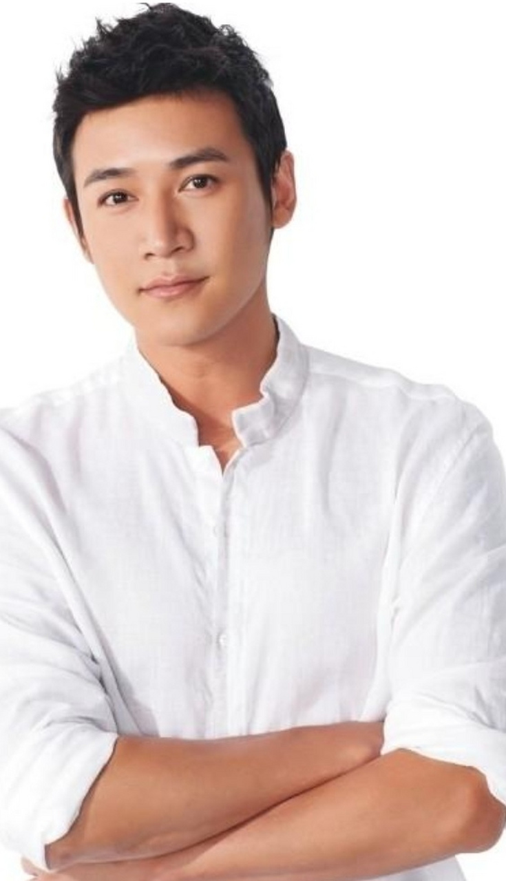 陆毅的大女儿14岁贝儿跟爸爸长的一样一样的,陆毅小时候换成女装估计