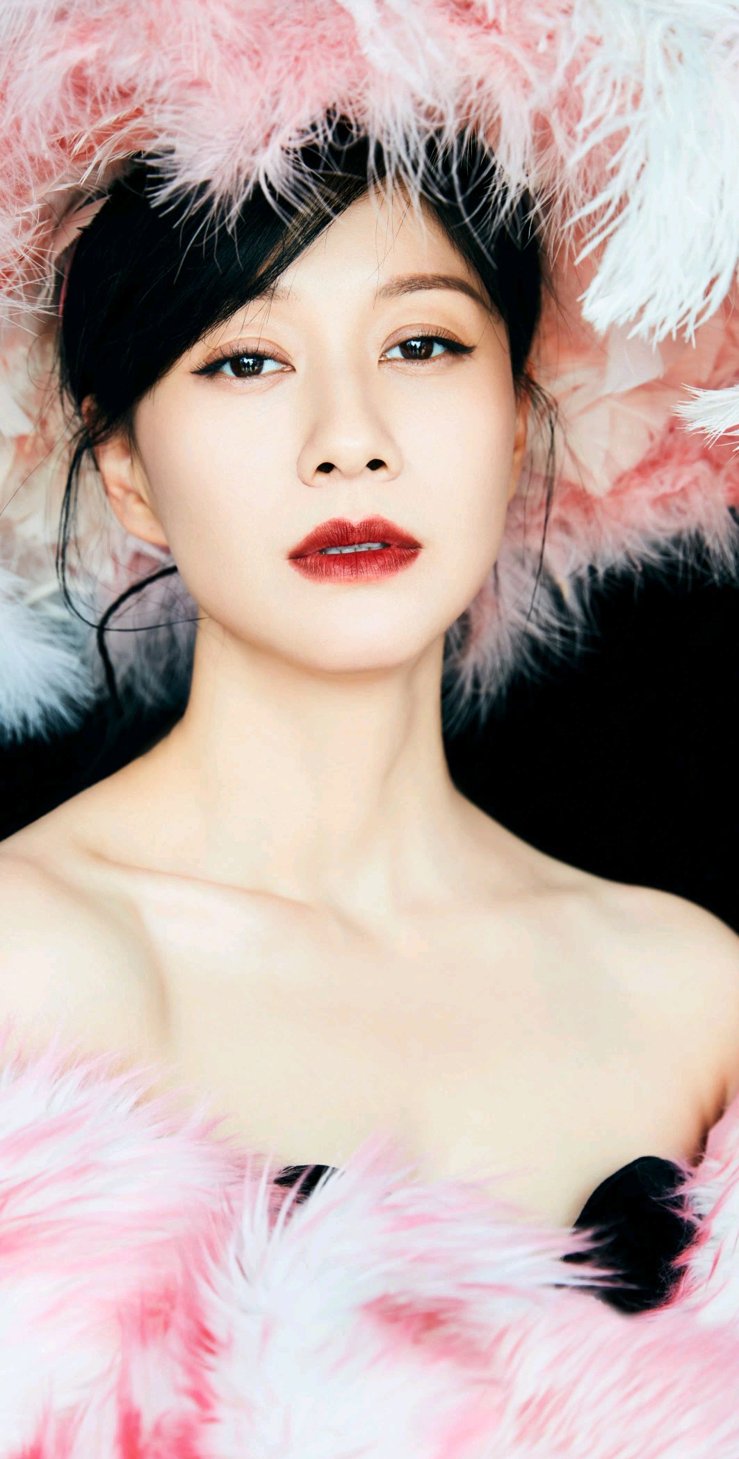 倪虹洁惊艳高清写真美得让人心动,身材饱满,性感迷人