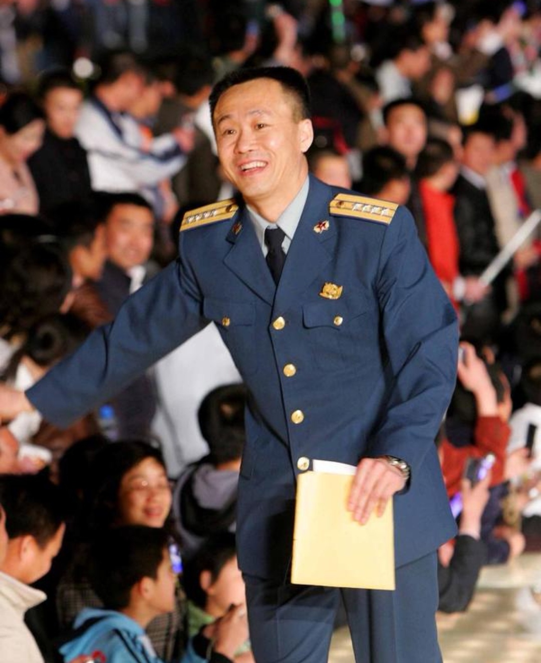 五一假期,走进电影院,我们被中国空军试飞员的信念和勇气戳到