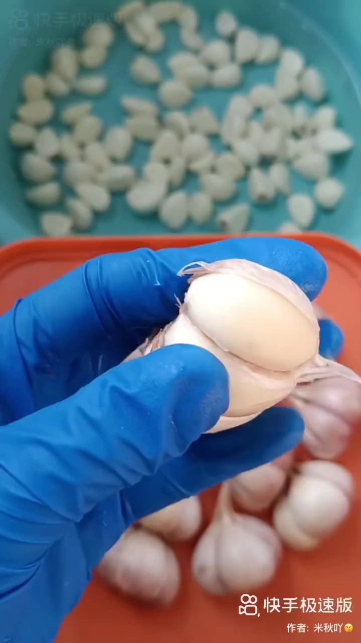 抖音学剥蒜=抖音剥蒜头最快的方法