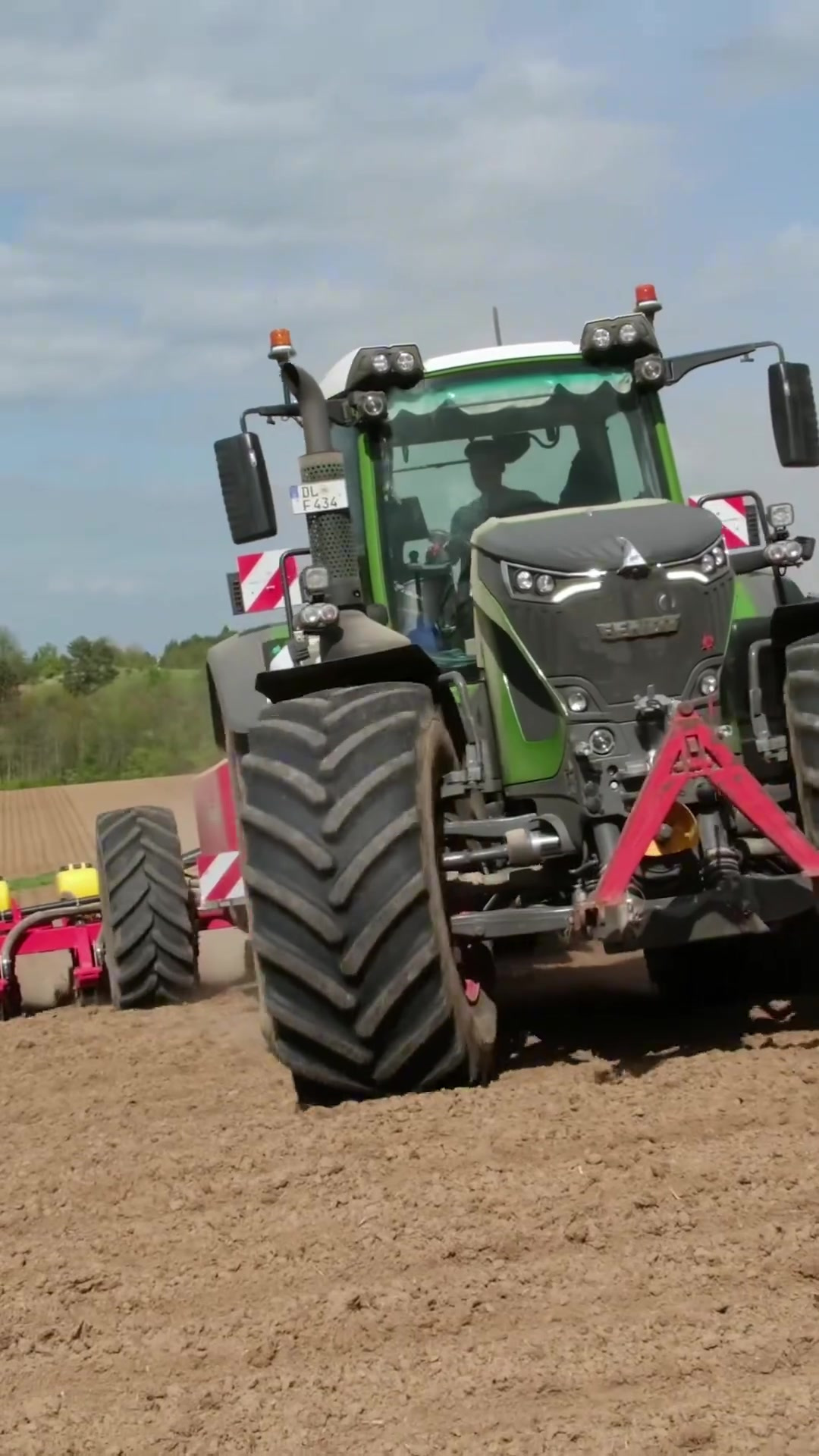 芬特942播种玉米,12行气吹排种播种机