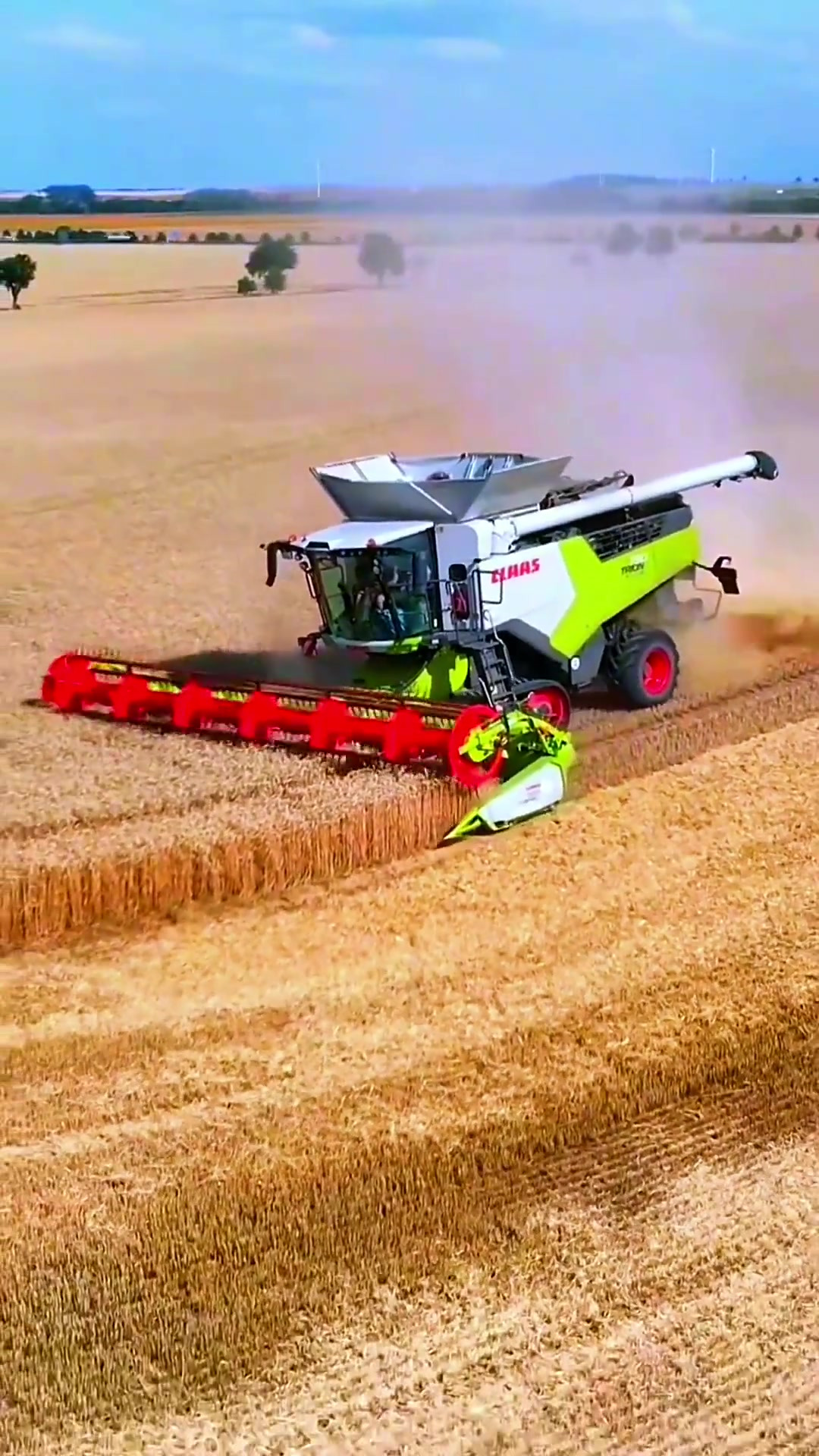 克拉斯750收割机,麦田作业