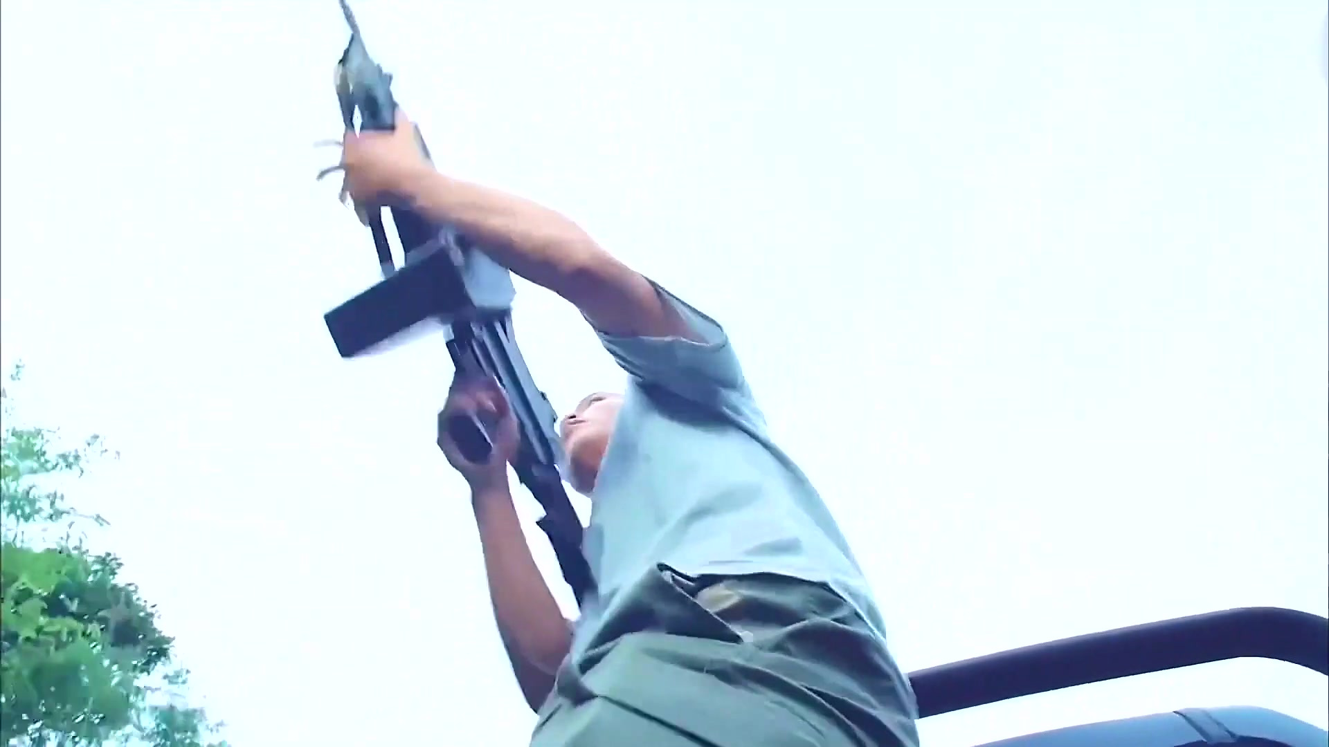 特战队追击猛犸组织剩余的犯罪分子