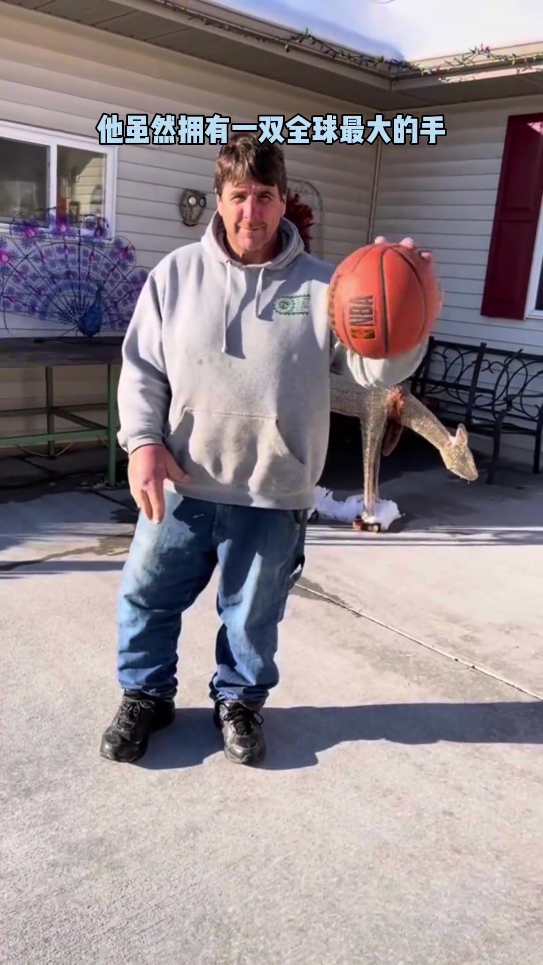 盘点全球大手,最大的手,最长的手掌,最长臂展