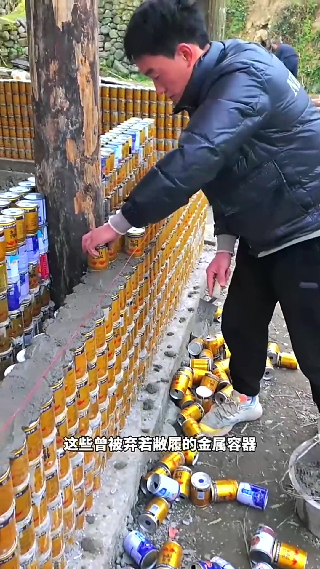 巧用易拉罐搭建房屋