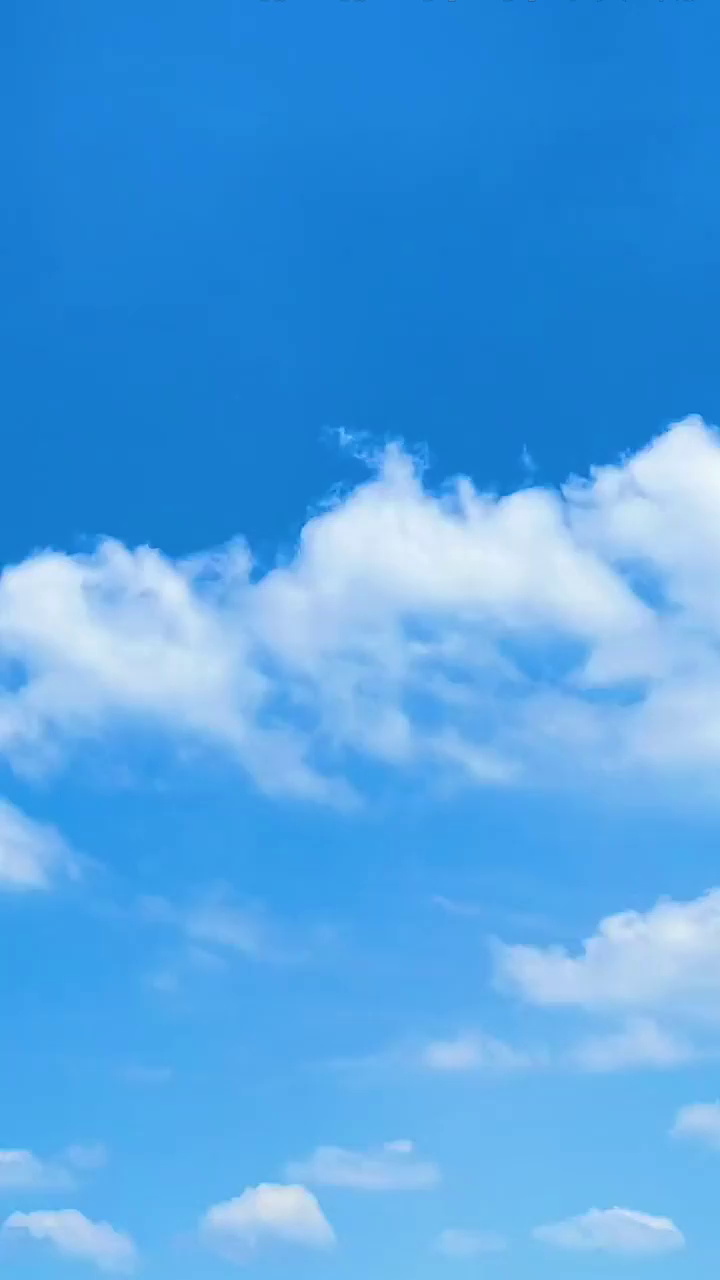 如果有人给你发天空的照片,不要回好看!得要说"我也想你了"