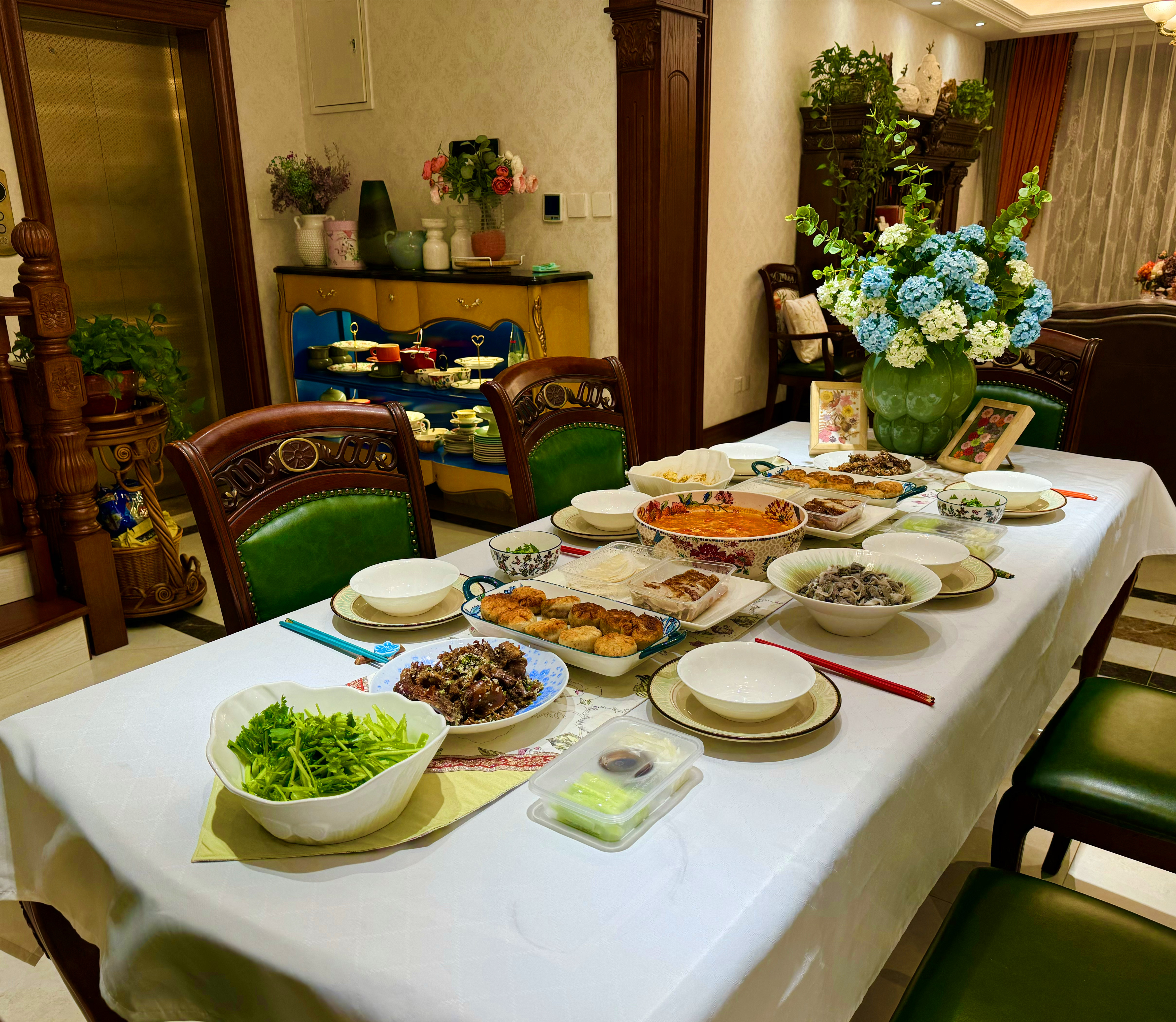 外甥们从重庆来北京耍环球影城 我做了一桌子北京菜