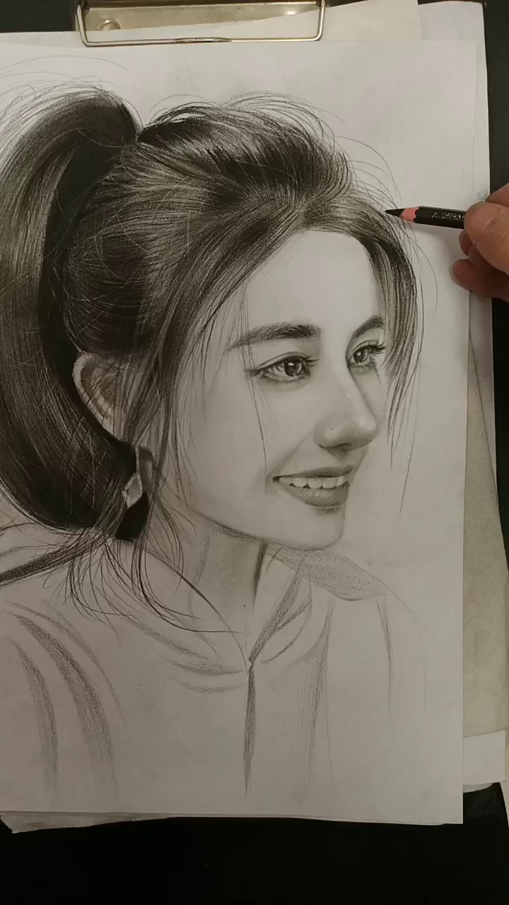 凛冬离去,雪融草青