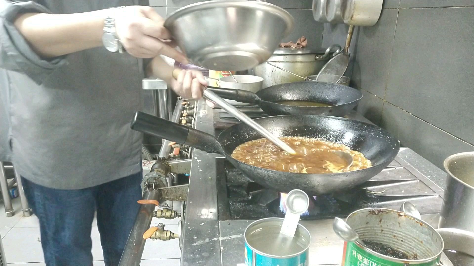 想吃打卤面,不知道打什么卤好,试试肉末茄丁卤,太香了