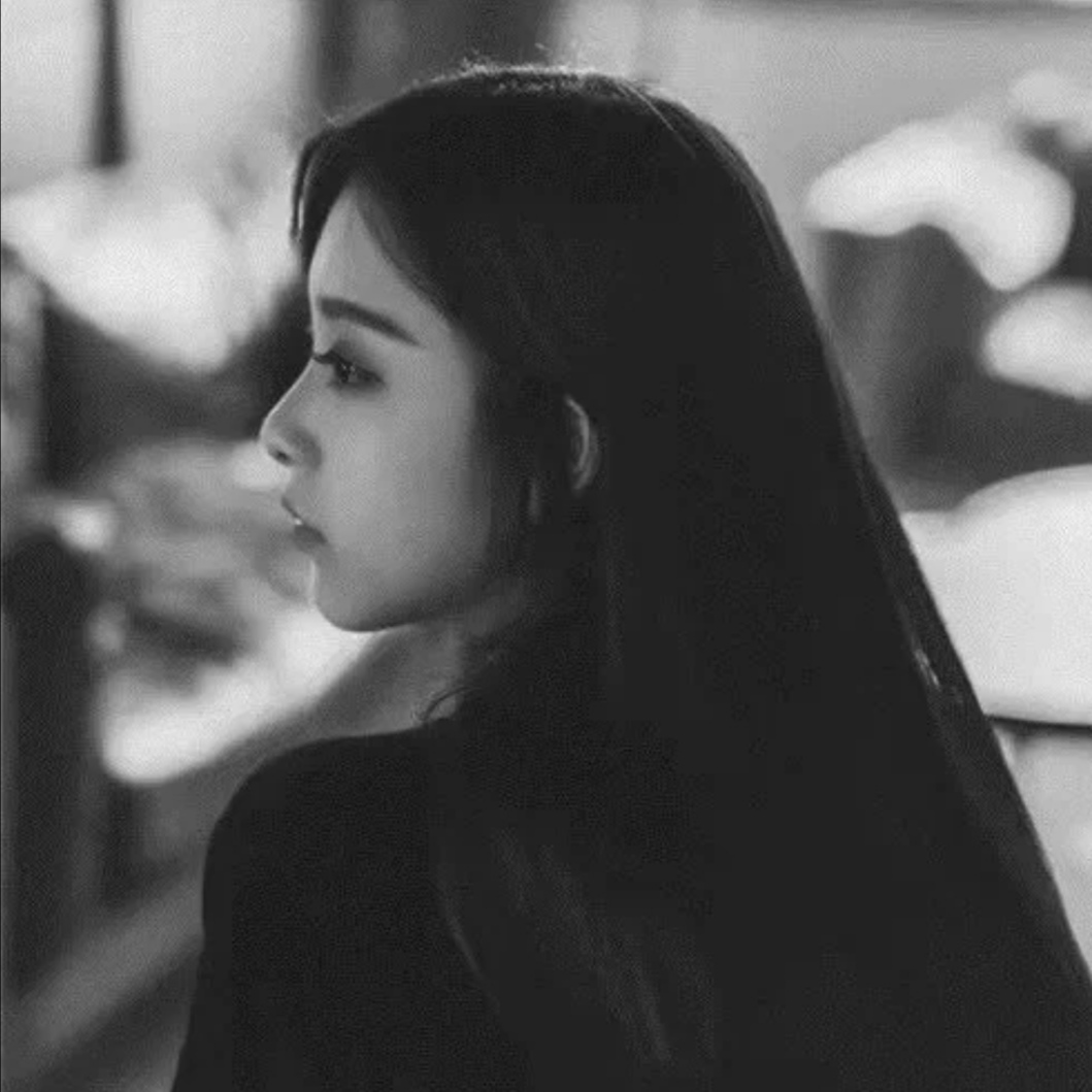 超霸气ins风真人女生黑白头像