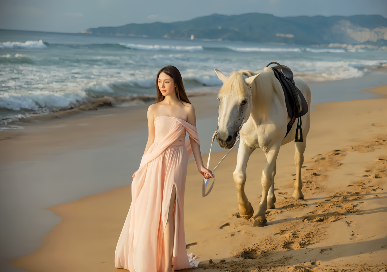 三亚清晨海边骑马,美不胜收的海上时光