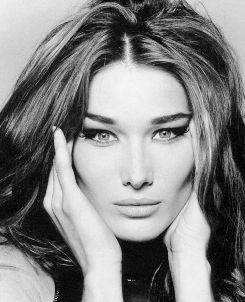 美丽模特:卡拉·布吕尼