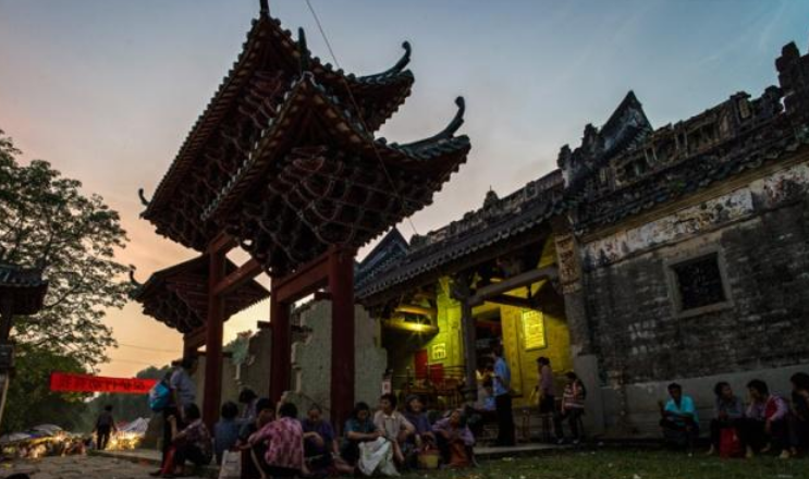 人山人海的伏波庙会,来横县看历史悠久的古建筑艺术,快来看看吧