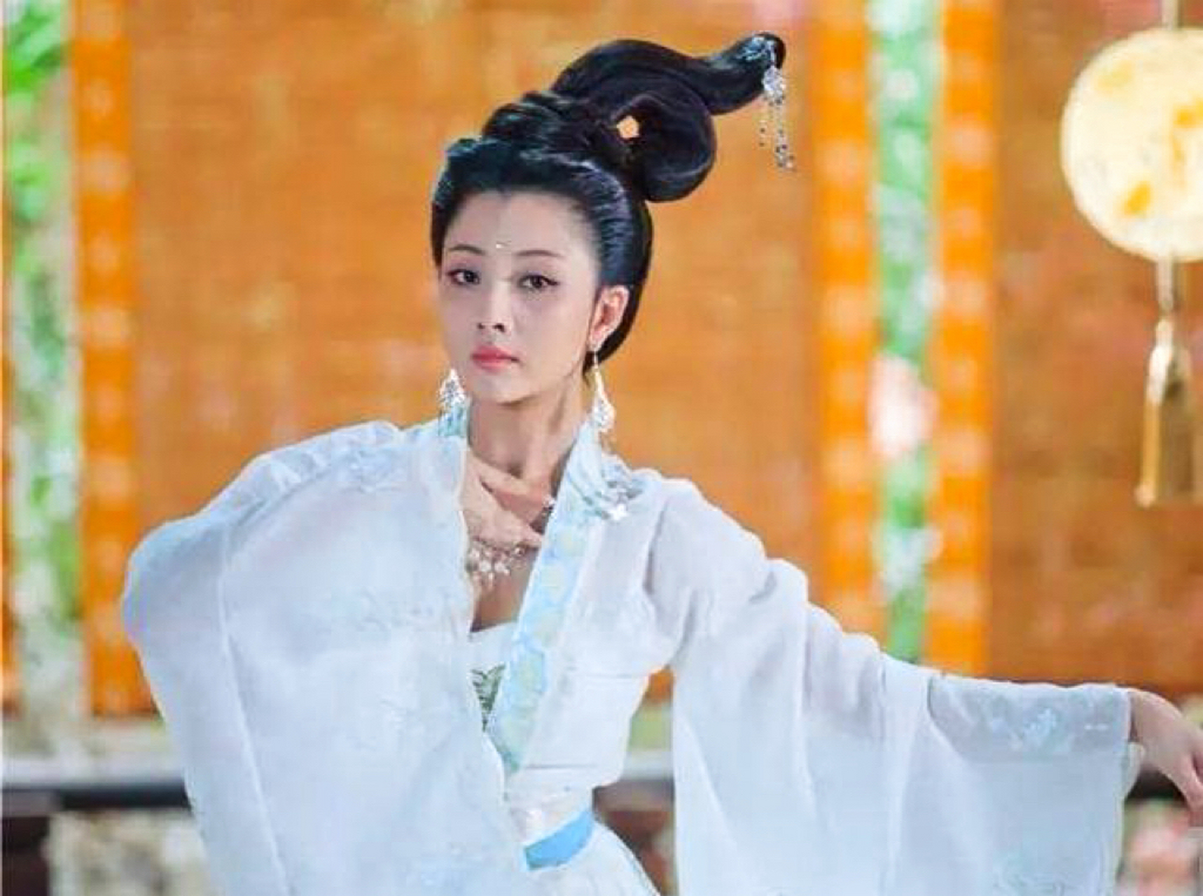 种时光,921年出生于江西,她聪明善良,天生丽质.