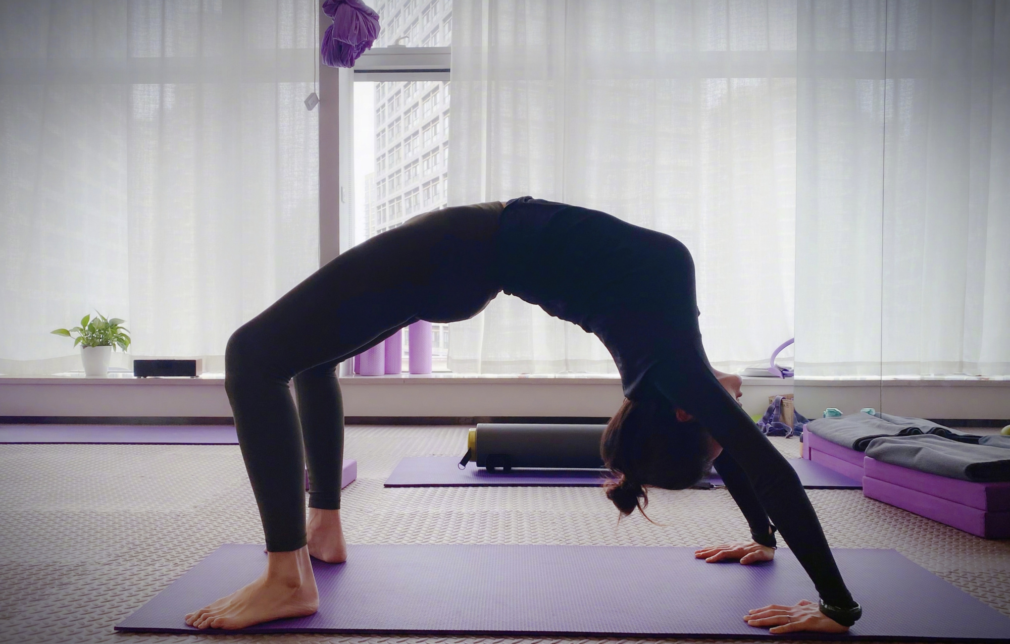 排球女神魏秋月近照曝光,产后身材恢复如初,网友直呼:美到认不出