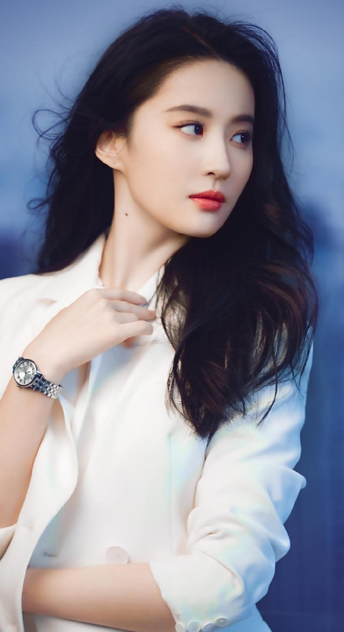 大美女刘亦菲仙气飘飘清纯性感,时尚魅力写真生活照美得不可万物