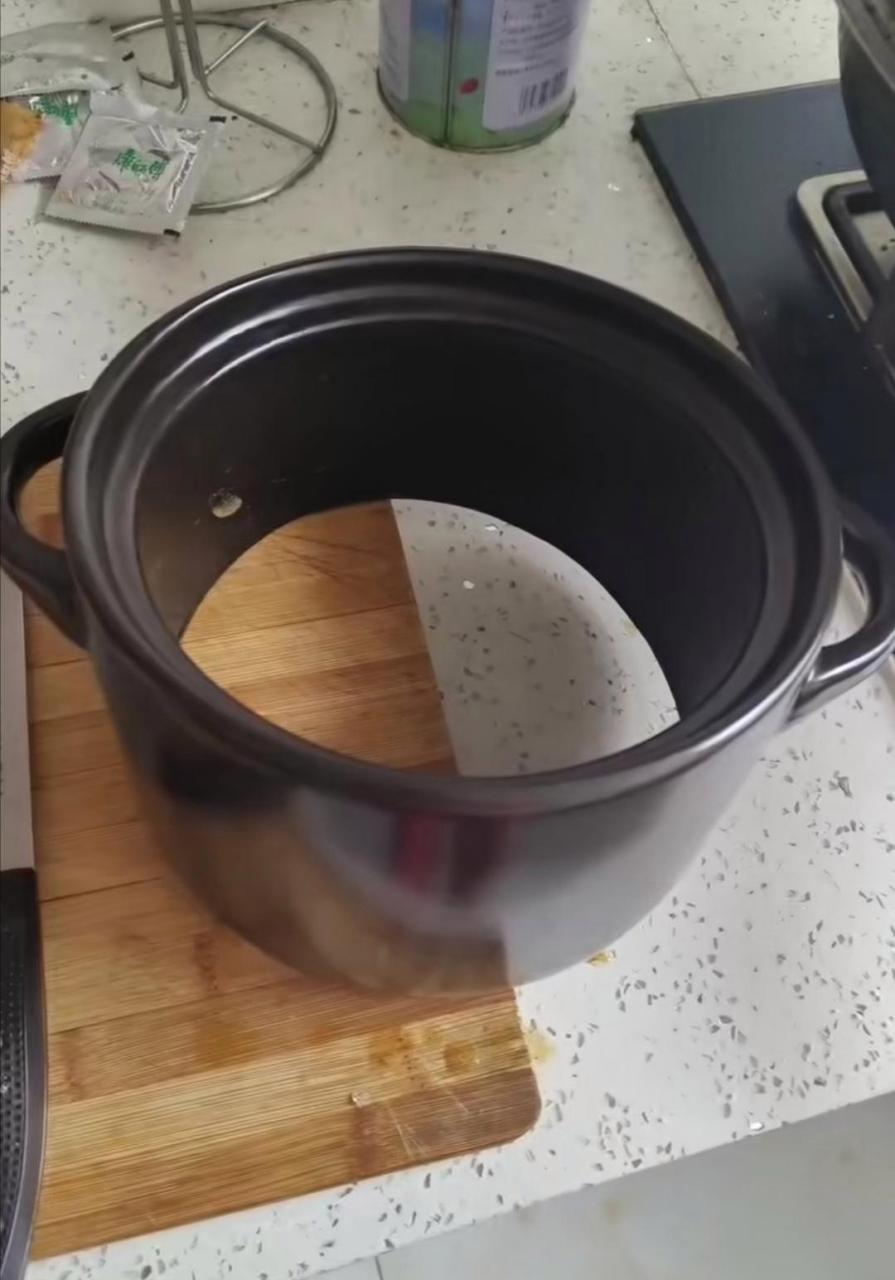 砂锅破了,肉翻车了