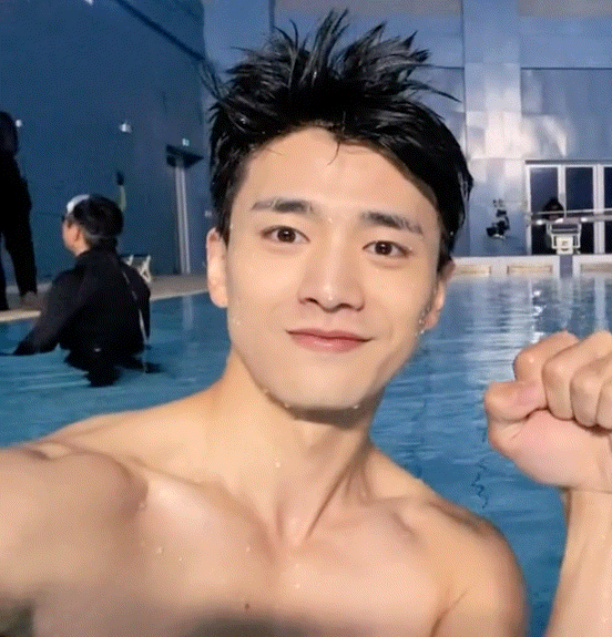 肌肉男神易大千,新剧狂秀好身材