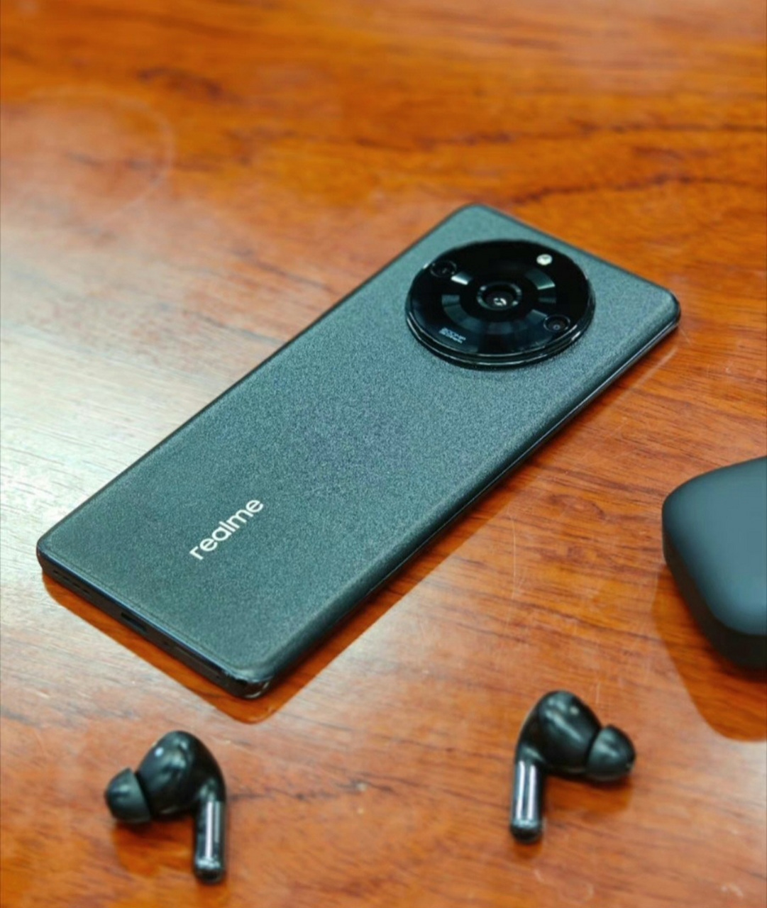 那么,你觉得真我11pro 这款手机的外观设计,符合你的审美吗?