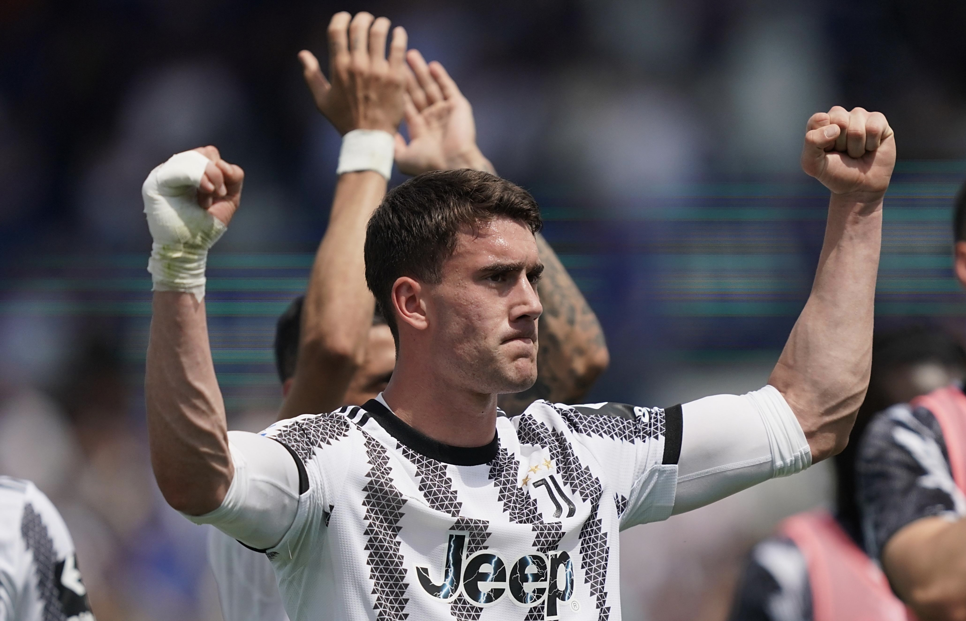 弗拉霍维奇放弃国家队比赛,专注复出对阵米兰的关键战  近日,尤文图斯